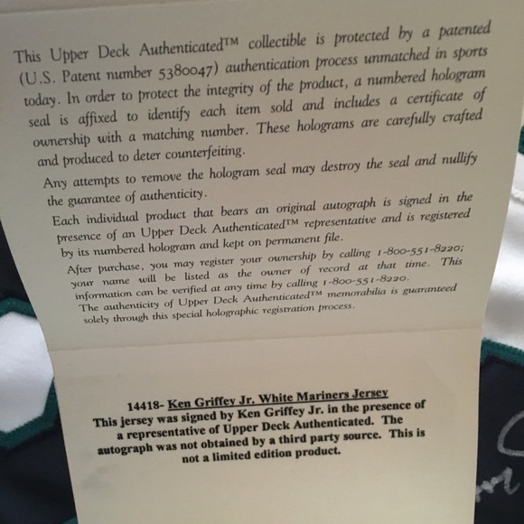 Signed Seattle mariners ken Griffey Junior jersey. Authenticated by upper deck. - Picture 2 of 7